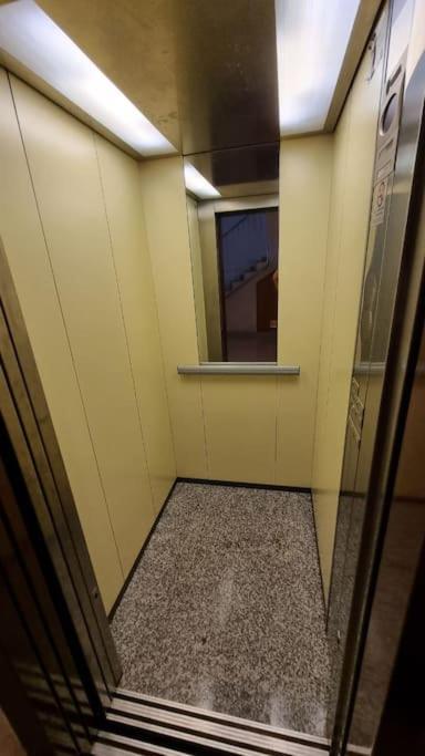Piso En El Centro Con Vistas Al Mar Y Balcon Leilighet Roses Eksteriør bilde