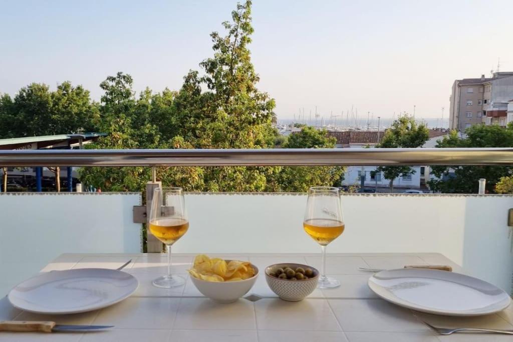 Piso En El Centro Con Vistas Al Mar Y Balcon Leilighet Roses Eksteriør bilde
