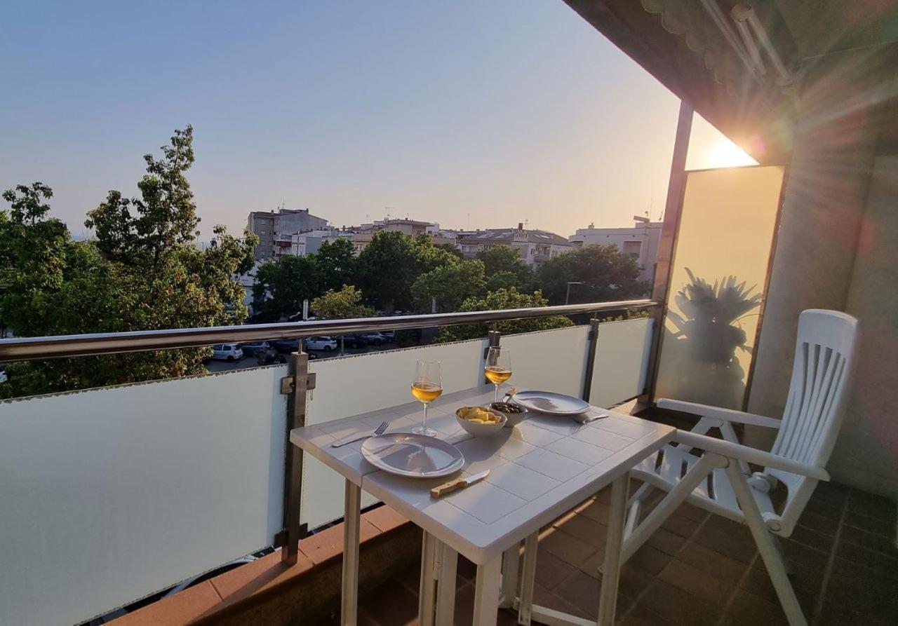 Piso En El Centro Con Vistas Al Mar Y Balcon Leilighet Roses Eksteriør bilde